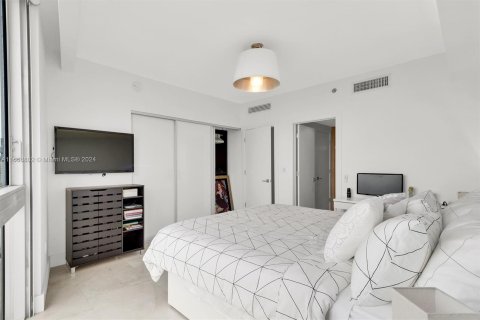 Condo in Miami, Florida, 3 bedrooms  № 1385635 - photo 27