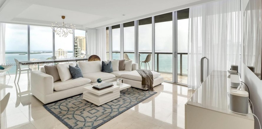 Condo à Miami, Floride, 3 chambres  № 1385635