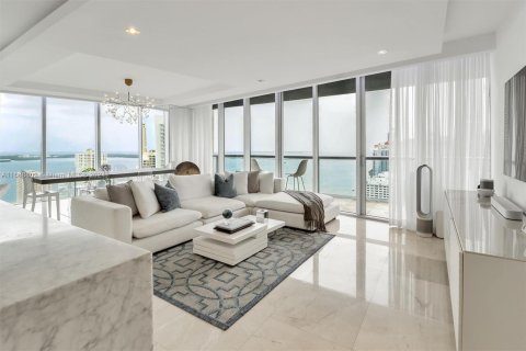 Condo in Miami, Florida, 3 bedrooms  № 1385635 - photo 3