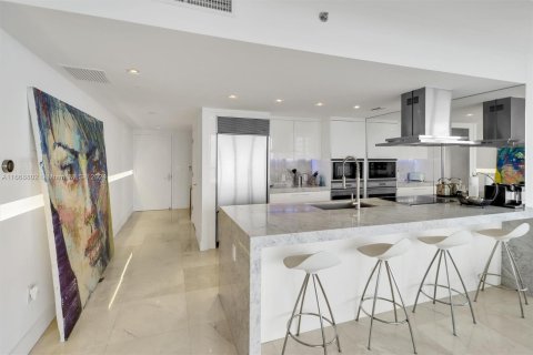 Condo in Miami, Florida, 3 bedrooms  № 1385635 - photo 10