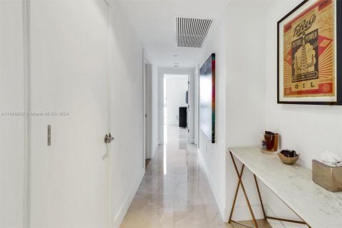 Copropriété à vendre à Miami, Floride: 3 chambres, 173.73 m2 № 1385635 - photo 23