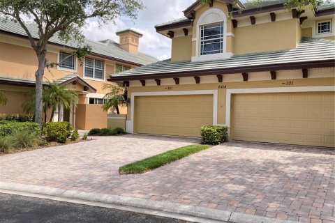 Condo in Lakewood Ranch, Florida, 3 bedrooms  № 1342301 - photo 1