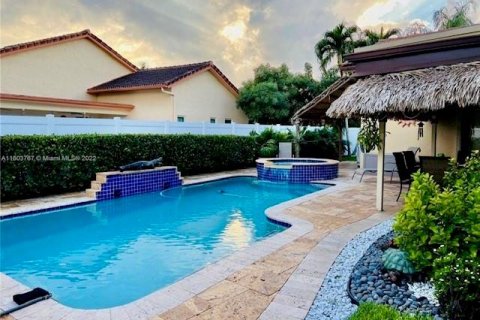 Villa ou maison à vendre à Margate, Floride: 3 chambres, 149.2 m2 № 1026618 - photo 2