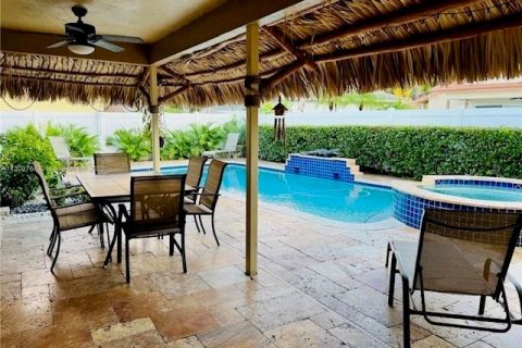 Villa ou maison à vendre à Margate, Floride: 3 chambres, 149.2 m2 № 1026618 - photo 1