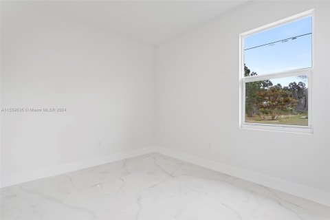 Casa en venta en Lehigh Acres, Florida, 3 dormitorios, 159.23 m2 № 1031103 - foto 28