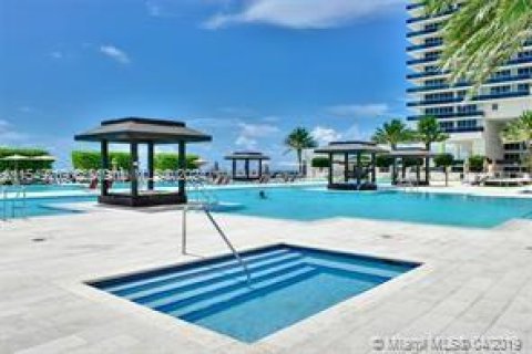 Condominio en alquiler en Hallandale Beach, Florida, 3 dormitorios, 145.95 m2 № 1060389 - foto 22