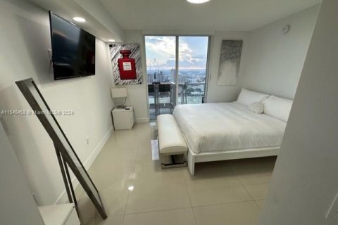 Condominio en alquiler en Miami, Florida, 1 dormitorio, 78.5 m2 № 1060390 - foto 15
