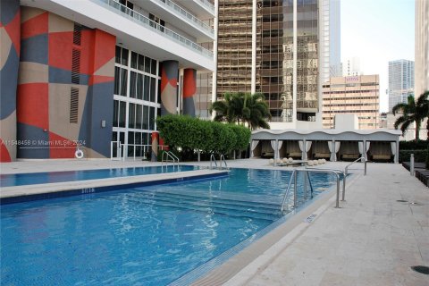 Condominio en alquiler en Miami, Florida, 1 dormitorio, 78.5 m2 № 1060390 - foto 27