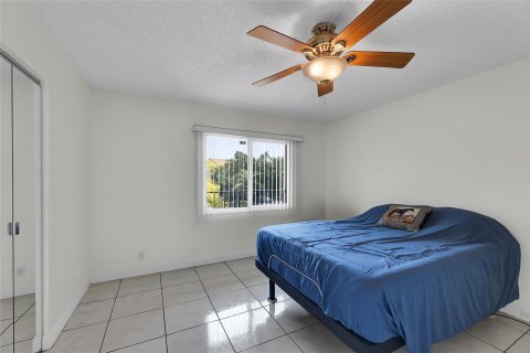 Купить кондоминиум в Пемброк-Пайнс, Флорида 2 спальни, 142.42м2, № 1099161 - фото 29