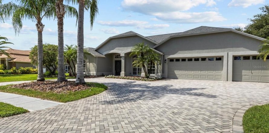 Villa ou maison à Odessa, Floride 5 chambres, 279.36 m2 № 1374132