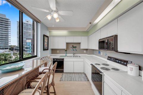 Copropriété à vendre à Fort Lauderdale, Floride: 2 chambres, 127.18 m2 № 1036189 - photo 18