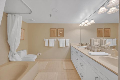 Copropriété à vendre à Fort Lauderdale, Floride: 2 chambres, 127.18 m2 № 1036189 - photo 10