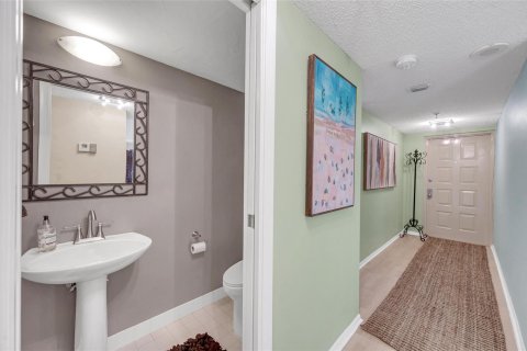 Condo in Fort Lauderdale, Florida, 2 bedrooms  № 1036189 - photo 22