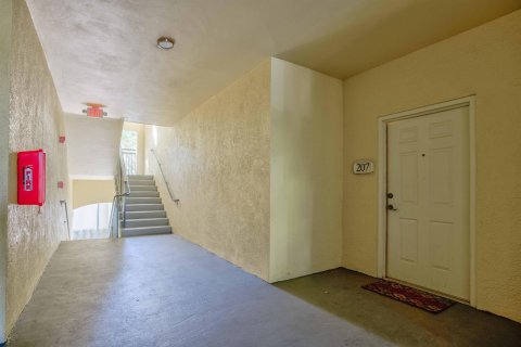 Condo in Palm Beach Gardens, Florida, 3 bedrooms  № 1019914 - photo 19