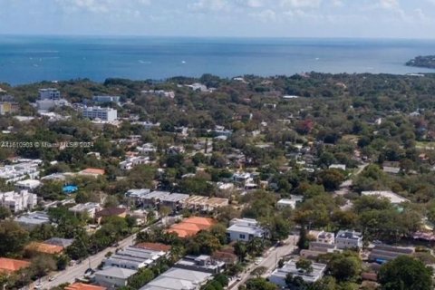 Adosado en venta en Miami, Florida, 3 dormitorios, 183.2 m2 № 1240816 - foto 4