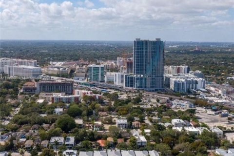 Adosado en venta en Miami, Florida, 3 dormitorios, 183.2 m2 № 1240816 - foto 3