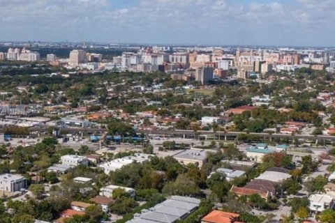 Adosado en venta en Miami, Florida, 3 dormitorios, 183.2 m2 № 1240816 - foto 2