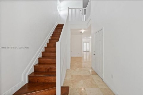 Townhouse in Miami, Florida 3 bedrooms, 183.2 sq.m. № 1240816 - photo 7