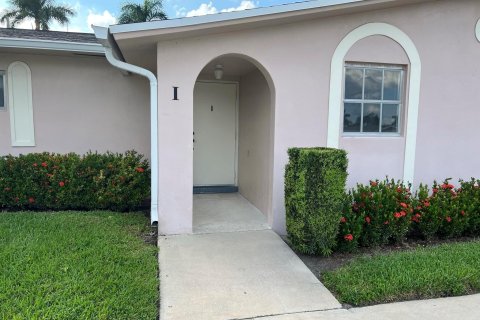 House in West Palm Beach, Florida 1 bedroom, 56.76 sq.m. № 1054995 - photo 10