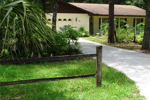 Villa ou maison à vendre à DeLand, Floride: 3 chambres, 177.07 m2 № 1302734 - photo 1