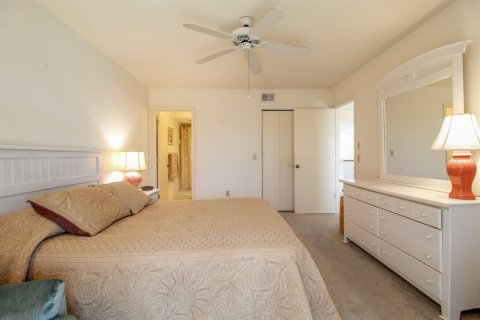 Condo in Englewood, Florida, 2 bedrooms  № 1032156 - photo 17