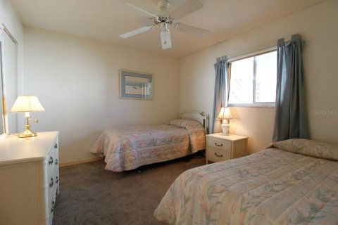 Condo in Englewood, Florida, 2 bedrooms  № 1032156 - photo 19