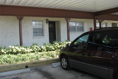 Condo in Clearwater, Florida, 2 bedrooms  № 1376217 - photo 1