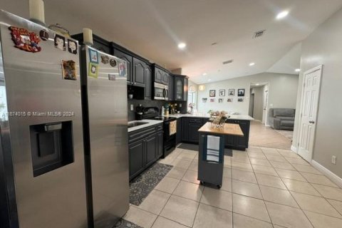 Casa en venta en Miami, Florida, 3 dormitorios, 130.62 m2 № 1396988 - foto 3