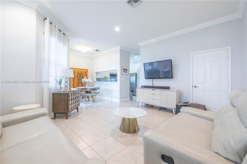 Adosado en venta en Davie, Florida, 3 dormitorios, 179.21 m2 № 1220496 - foto 15