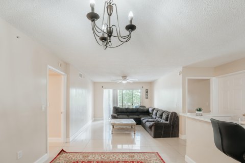 Copropriété à vendre à Coconut Creek, Floride: 2 chambres, 103.31 m2 № 1100414 - photo 7