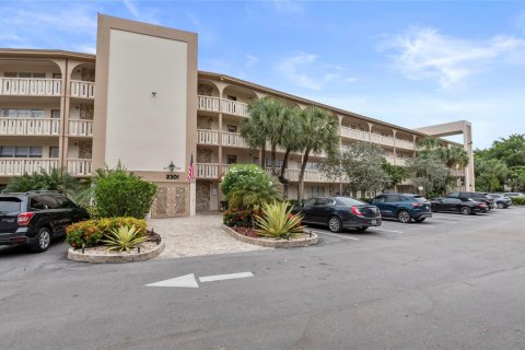 Condominio en venta en Coconut Creek, Florida, 2 dormitorios, 107.86 m2 № 1100434 - foto 19