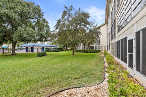 Condo in Coconut Creek, Florida, 2 bedrooms  № 1100434 - photo 21