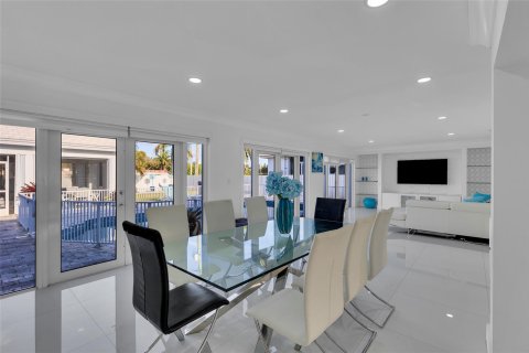 Villa ou maison à vendre à Fort Lauderdale, Floride: 4 chambres, 264.31 m2 № 1100415 - photo 24