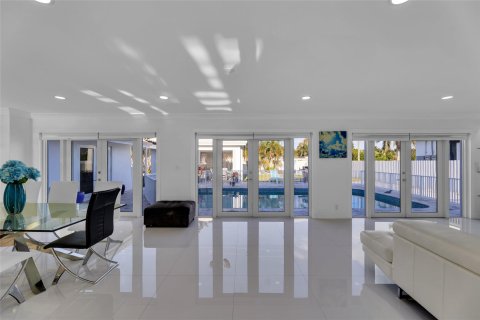 Casa en venta en Fort Lauderdale, Florida, 4 dormitorios, 264.31 m2 № 1100415 - foto 20