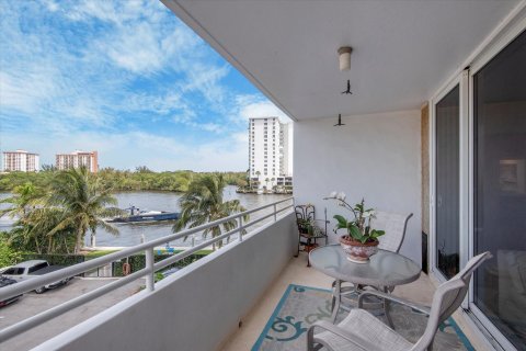 Condo in Fort Lauderdale, Florida, 1 bedroom  № 1100413 - photo 7