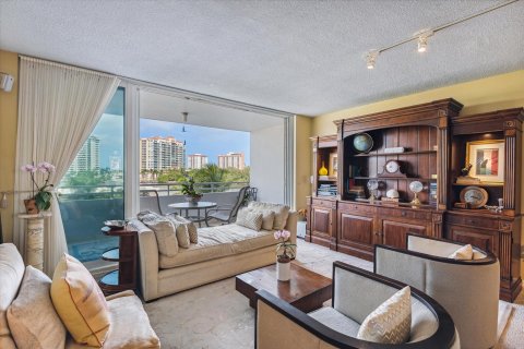 Condominio en venta en Fort Lauderdale, Florida, 1 dormitorio, 85.75 m2 № 1100413 - foto 16