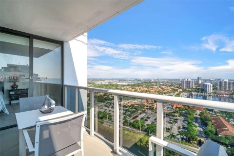 Condominio en alquiler en Aventura, Florida, 2 dormitorios, 90.3 m2 № 1345741 - foto 22