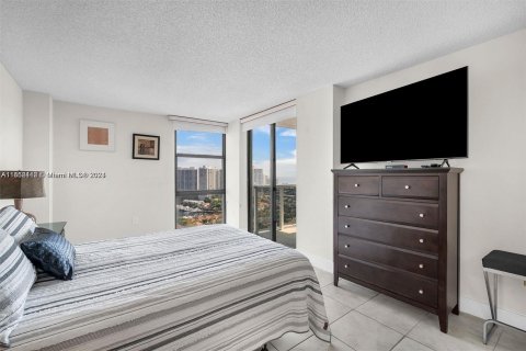 Condo in Aventura, Florida, 2 bedrooms  № 1345741 - photo 14