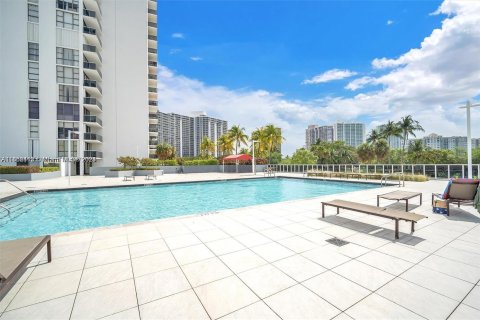 Copropriété à louer à Aventura, Floride: 2 chambres, 90.3 m2 № 1345741 - photo 25