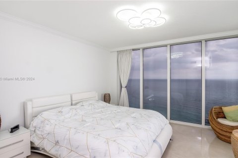 Condo in Sunny Isles Beach, Florida, 2 bedrooms  № 1331547 - photo 28