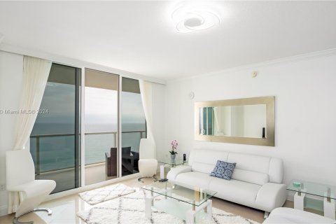 Condo in Sunny Isles Beach, Florida, 2 bedrooms  № 1331547 - photo 21