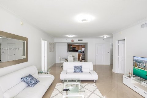 Condo in Sunny Isles Beach, Florida, 2 bedrooms  № 1331547 - photo 23