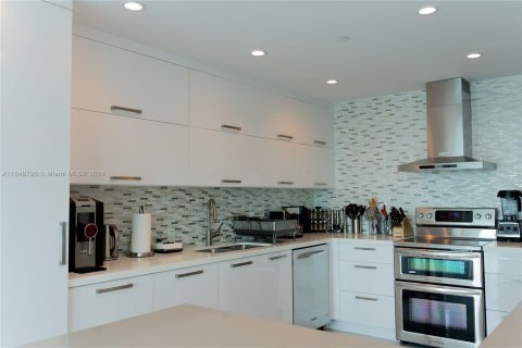 Condo in Miami Beach, Florida, 3 bedrooms  № 1331225 - photo 5