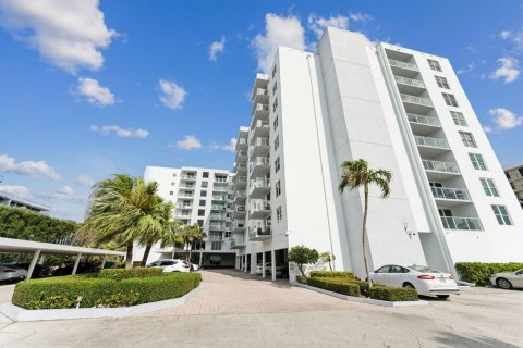 Condominio en venta en Palm Beach, Florida, 1 dormitorio, 79.15 m2 № 1098681 - foto 3