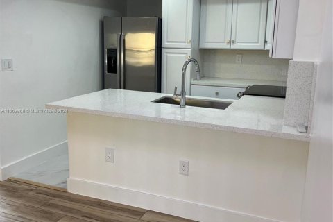 Copropriété à vendre à Miami, Floride: 2 chambres, 112.88 m2 № 1098624 - photo 5