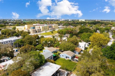 Immobilier commercial à vendre à Miami, Floride № 1098167 - photo 4