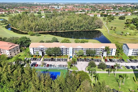 Condominio en venta en Pembroke Pines, Florida, 2 dormitorios, 125.51 m2 № 1074354 - foto 23