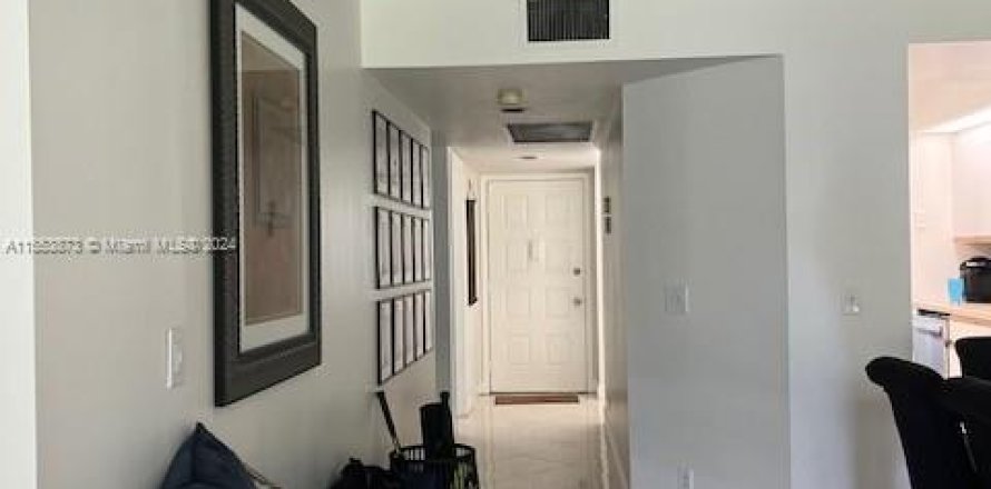 Condo à Pembroke Pines, Floride, 2 chambres  № 1074354