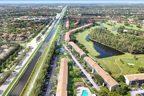 Copropriété à vendre à Pembroke Pines, Floride: 2 chambres, 125.51 m2 № 1074354 - photo 24