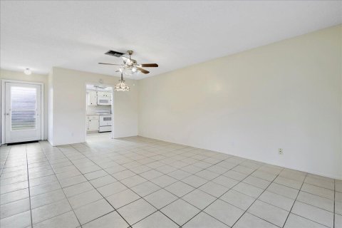 House in West Palm Beach, Florida 2 bedrooms, 77.02 sq.m. № 1163015 - photo 21